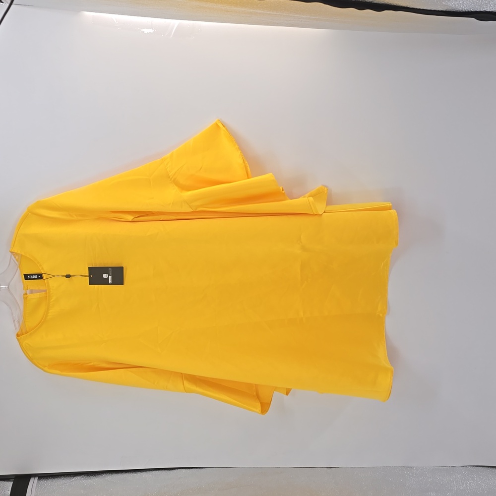 STYLEWE‎ YELLOW DRAMATIC SLEEVE DRESS - Picture 2 of 6